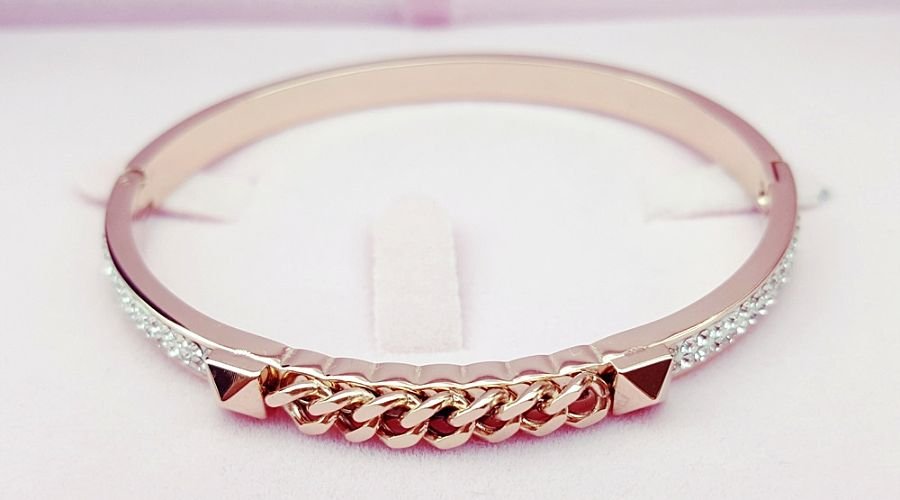 close up of rose gold bangle