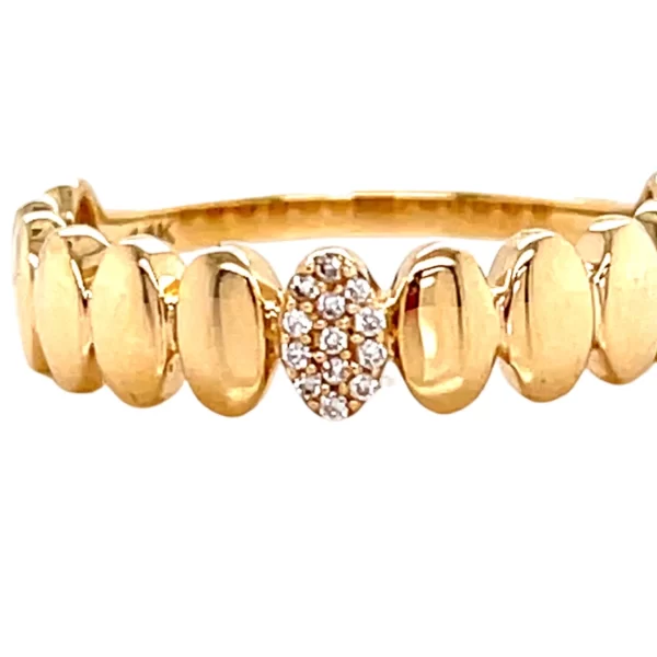 oval shaped gold and diamond ring